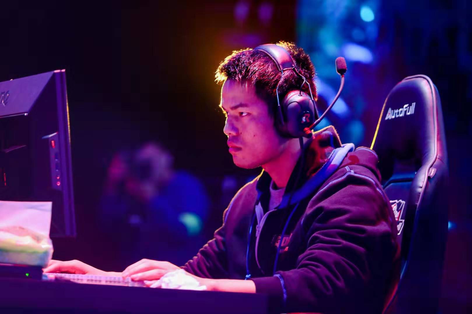 他们协助引 他们协助引