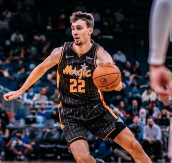 在防守时候 在防守时候