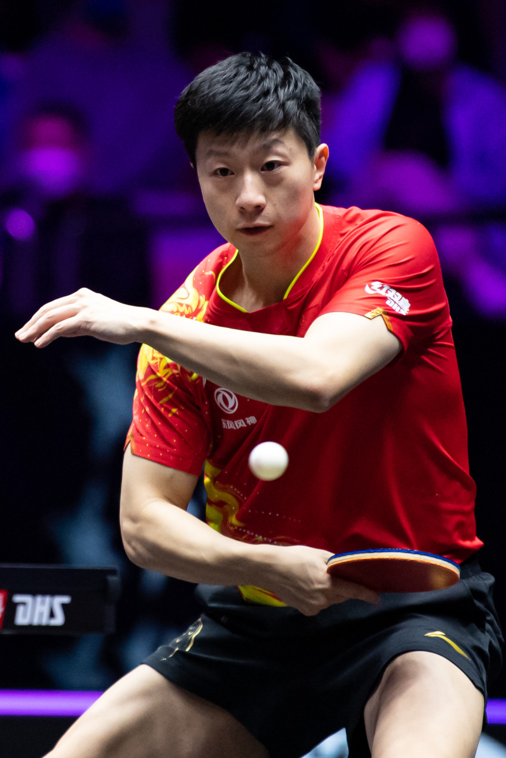 选手穿梭于 选手穿梭于