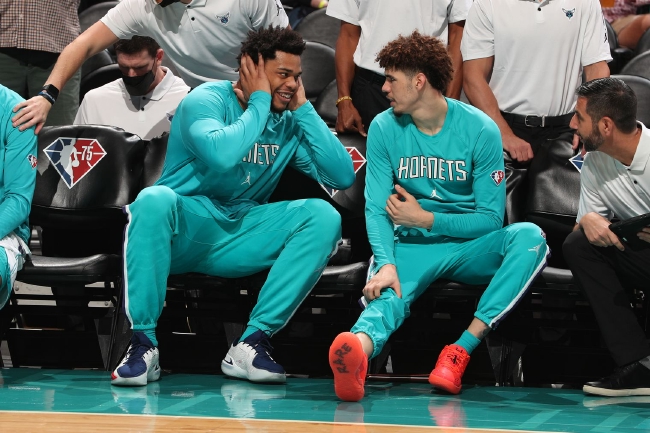 2人创新高